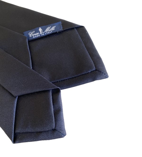 3-fold navy blue tie